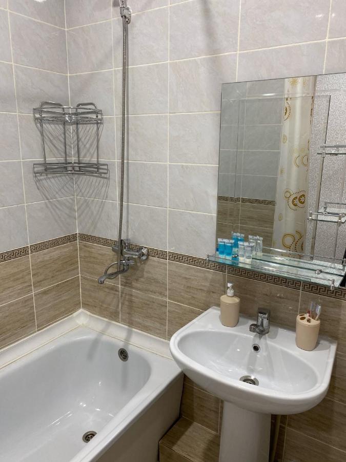 Суперкомфортная 1-Ком Квартира В Самом Центре Г.Алматы Almaty Extérieur photo